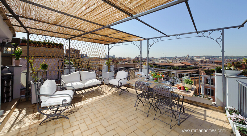 The terrace of the Rome Spanish Steps Seagulls penthouse