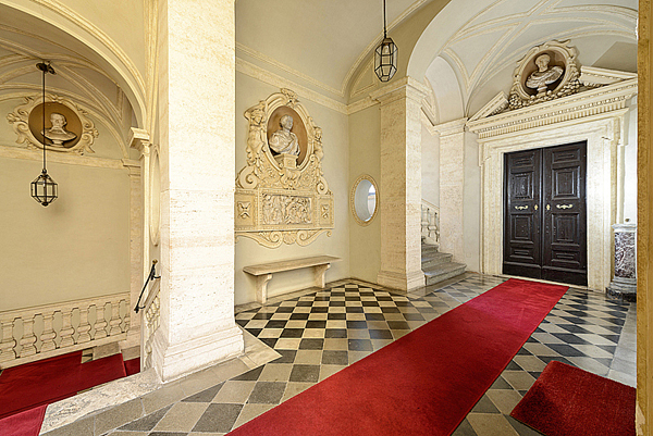 Palazzo Costaguti Grand stairs