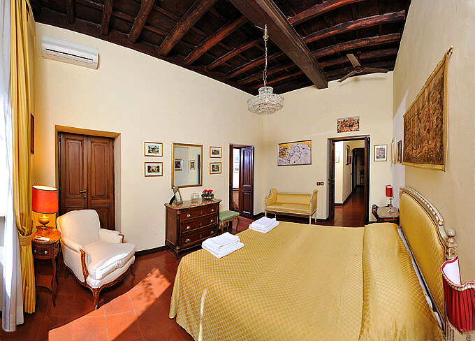 Rome Spanish Steps Via Della Croce Large Three Bedroom