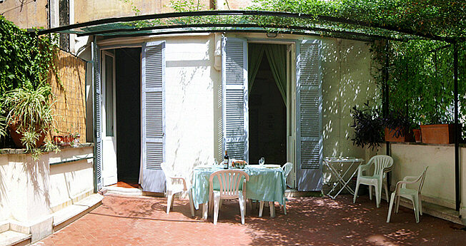 Spanish Steps apartments with terrace