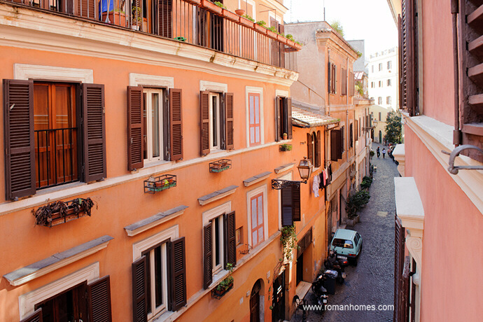 Sitting room view onto Via della Pelliccia