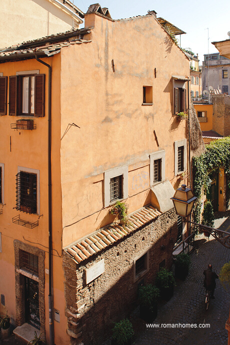 View from the twin beds room: Vicolo del Piede in Trastevere