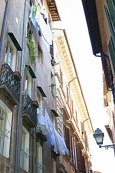 Rome Jewish ghetto neighborhood poor and aristocratic palaces side by side