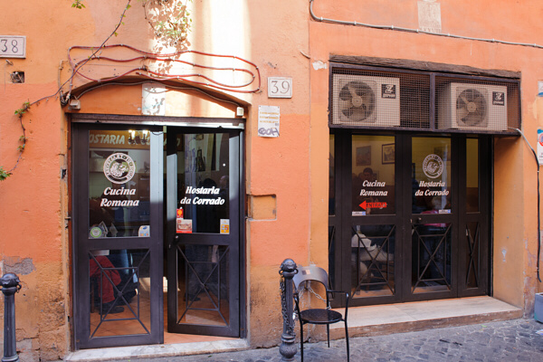 Osteria romana in Via della Pellicia, Rome