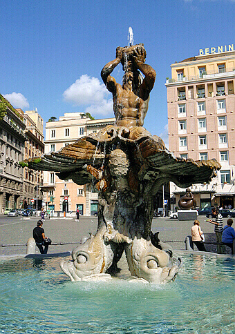 Rome Trevi Fountain, Fontana di Trevi, apartments for rent